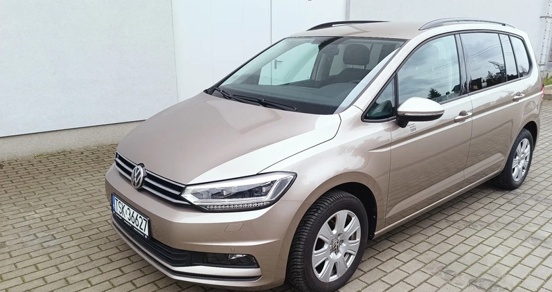 Volkswagen Touran cena 104980 przebieg: 26203, rok produkcji 2019 z Suchedniów małe 191